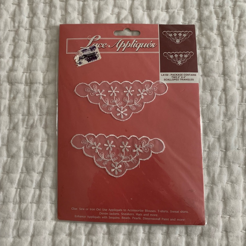 LACE APPLIQUÉ’S-PACKAGE OF TWO 2” X 4” SCALLOPED TRIANGLES